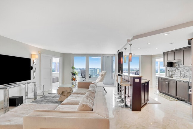 550 S Ocean Blvd
