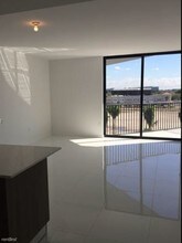 5300 NW 85th Ave-Unit -Apt 1107 in Doral, FL - Building Photo - Building Photo