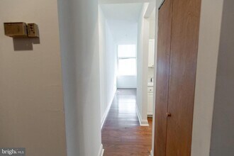 1600 Walnut St in Philadelphia, PA - Building Photo - Building Photo