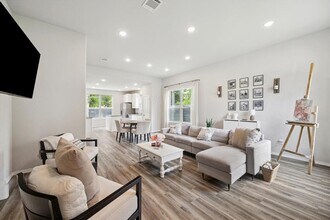 10897 Mockingbird Pl in Conroe, TX - Building Photo - Building Photo