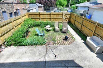 3270 W Wrightwood Ave in Chicago, IL - Building Photo - Building Photo