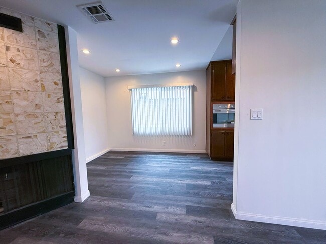 525 Fischer St in Glendale, CA - Building Photo - Building Photo