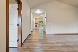 2407 NE Confucius Way in Poulsbo, WA - Building Photo - Building Photo