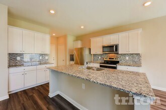 7434 Asp Point in San Antonio, TX - Building Photo - Building Photo