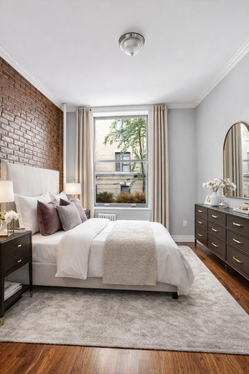 52 Barrow St, Unit 1W in New York, NY - Building Photo - Building Photo