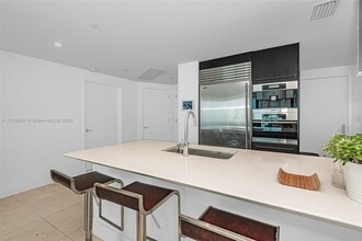 17001 Collins Ave, Unit 3507 in Sunny Isles Beach, FL - Building Photo - Building Photo