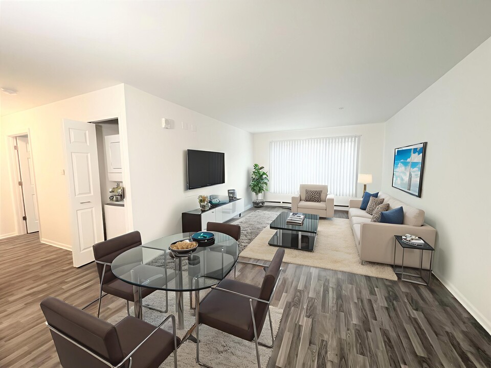 Sterling Troy Apartments in Sterling Heights, MI - Foto de edificio