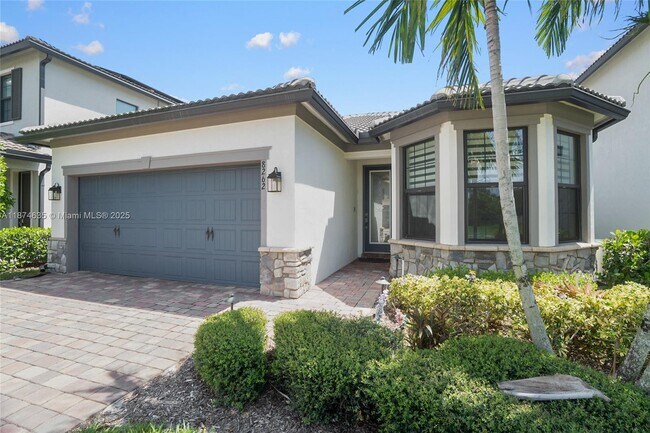 8262 Cinch Way in Greenacres, FL - Building Photo - Building Photo