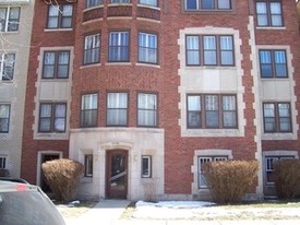 9121 S Laflin St Apartments