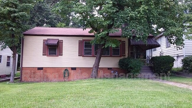 property at 1636 8th Ct W