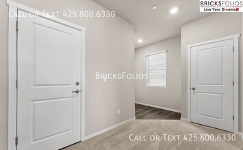 4205 Pronghorn Pl in Bremerton, WA - Building Photo - Building Photo