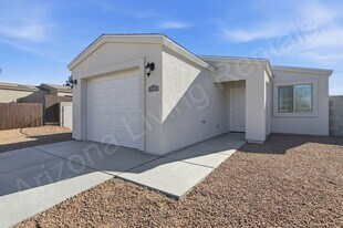 3906 John L Ave in Kingman, AZ - Building Photo