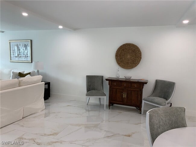 4082 Belair Ln in Naples, FL - Building Photo - Building Photo