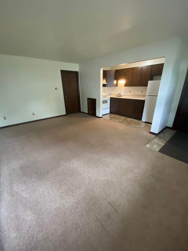 429 N Gilbert St in Iowa City, IA - Building Photo - Building Photo