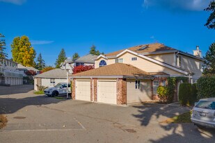 12233 92 Av in Surrey, BC - Building Photo