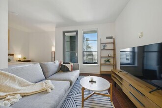 355 Berry St in San Francisco, CA - Building Photo - Building Photo