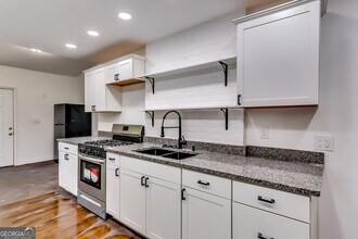 1126 Briarcliff Pl NE in Atlanta, GA - Building Photo - Building Photo