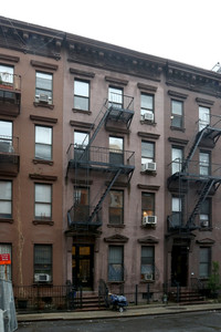 456 W 49th St in New York, NY - Foto de edificio - Building Photo