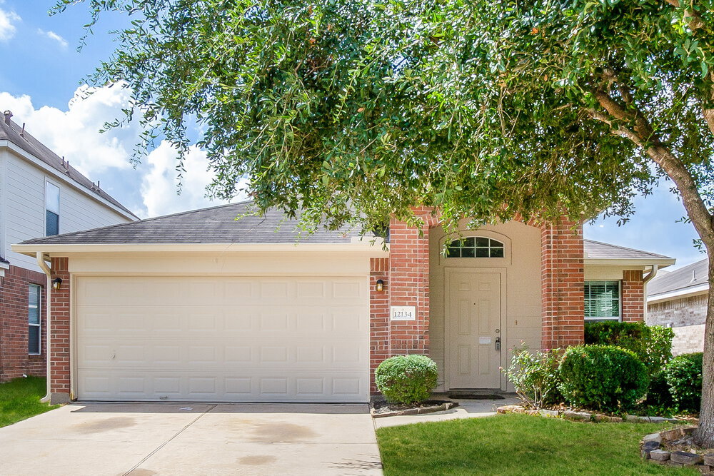 12134 Carriage Oak Cir in Humble, TX - Building Photo