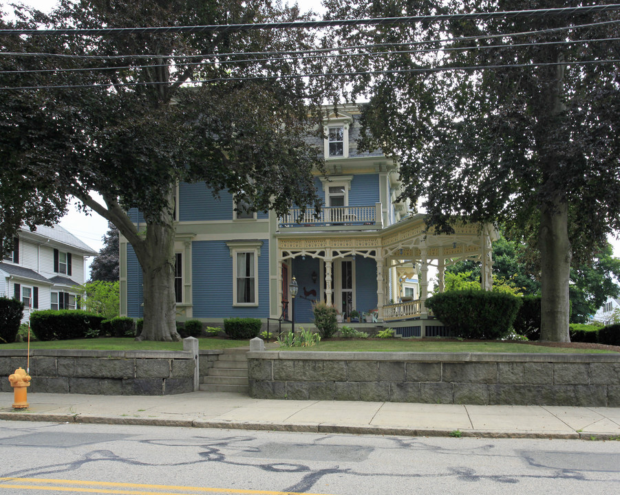 35 Forest St in Medford, MA - Building Photo