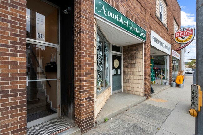 36 Main St in Thomaston, CT - Building Photo - Building Photo