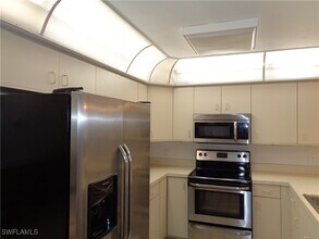 264 Perignon Pl in Naples, FL - Building Photo - Building Photo