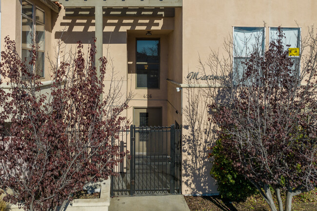 Midtown in Oakland, CA - Foto de edificio - Building Photo