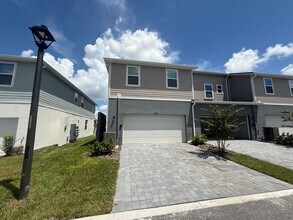 4248 Sadler Rd in Apopka, FL - Foto de edificio - Building Photo