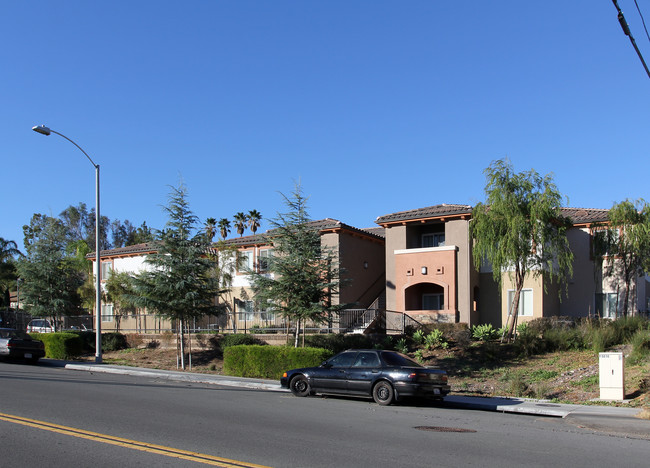 Cedar Creek in Santee, CA - Foto de edificio - Building Photo