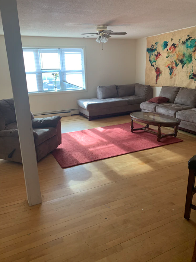 27 Grand Street, Unit 1 in Worcester, MA - Building Photo - Building Photo