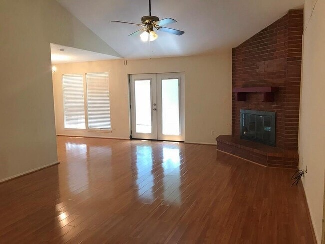 1103 Ashdale Dr in Sugar Land, TX - Building Photo - Building Photo