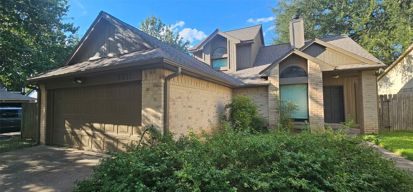 3511 Meadowcrest Ln in Sugar Land, TX - Building Photo