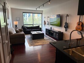 120 S 31st Ave, Unit 5313 in Omaha, NE - Building Photo