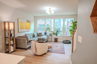 117 Millsbee Ln in Charlotte, NC - Foto de edificio - Building Photo