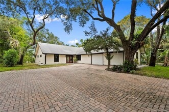 659 SE St Lucie Blvd in Stuart, FL - Building Photo - Building Photo