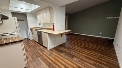 403 E 56th Ave in Anchorage, AK - Building Photo - Building Photo