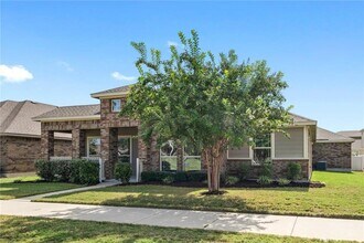 1802 Discovery Blvd in Cedar Park, TX - Building Photo - Building Photo