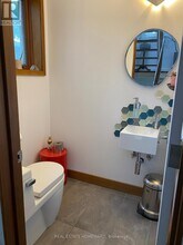 302 Rhodes Ave in Toronto, ON - Building Photo - Building Photo