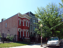 12 3rd St SE Apartments