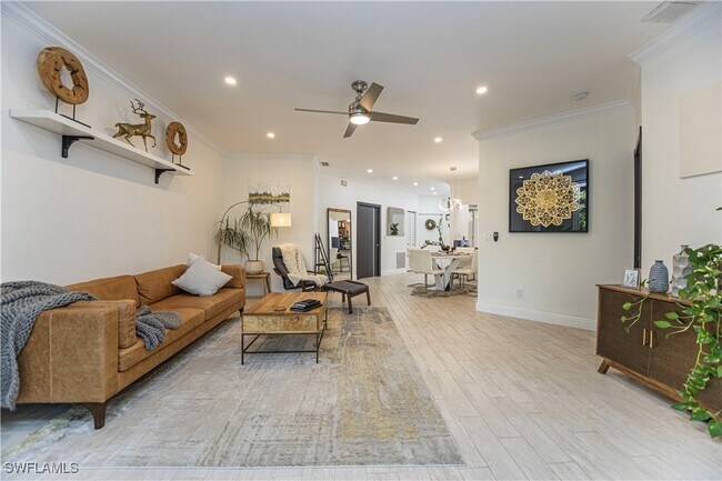 3735 Fieldstone Blvd in Naples, FL - Building Photo - Building Photo