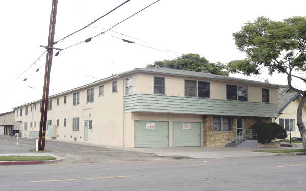 429 W 8th St in Long Beach, CA - Building Photo - Building Photo