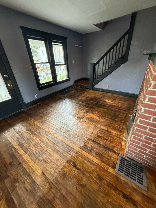 102 Madison Ave in Newark, OH - Building Photo