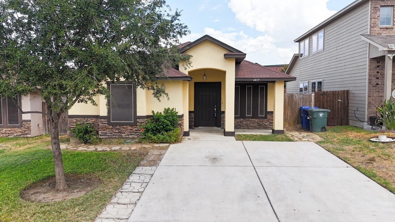 4409 Gloria Dr in Laredo, TX - Building Photo