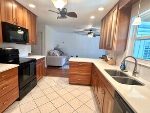 469 10th Ct in Vero Beach, FL - Building Photo - Building Photo