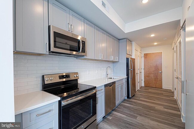 property at 1245 Ridge Ave