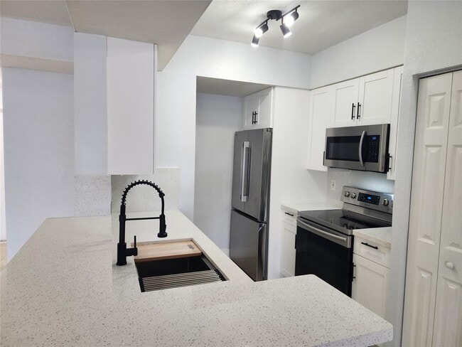 property at 2549 Centergate Dr