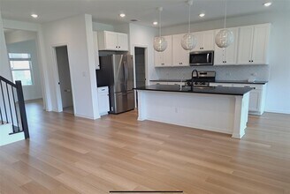 2633 Danbury Ln in Leander, TX - Foto de edificio - Building Photo