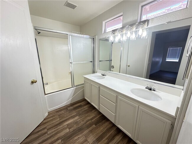 property at 10912 Sutter Hills Ave