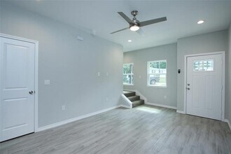923 Timberglen Ct in Montgomery, TX - Building Photo - Building Photo
