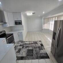 1237 Wynnedale Rd in West Palm Beach, FL - Building Photo - Building Photo